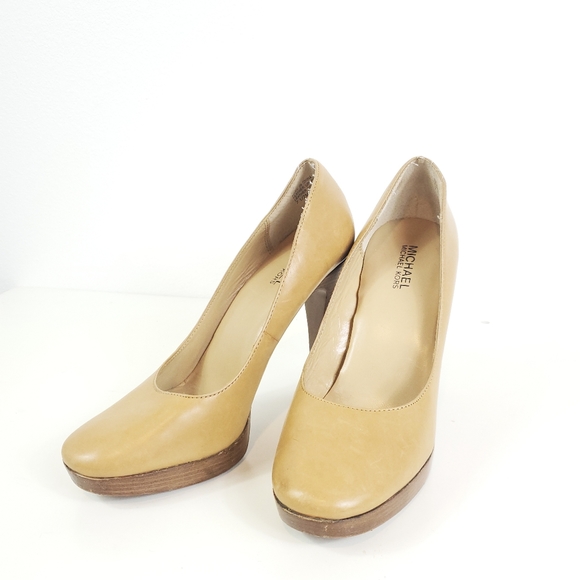 MICHAEL Michael Kors Antoinette Beige Heels - Picture 1 of 8
